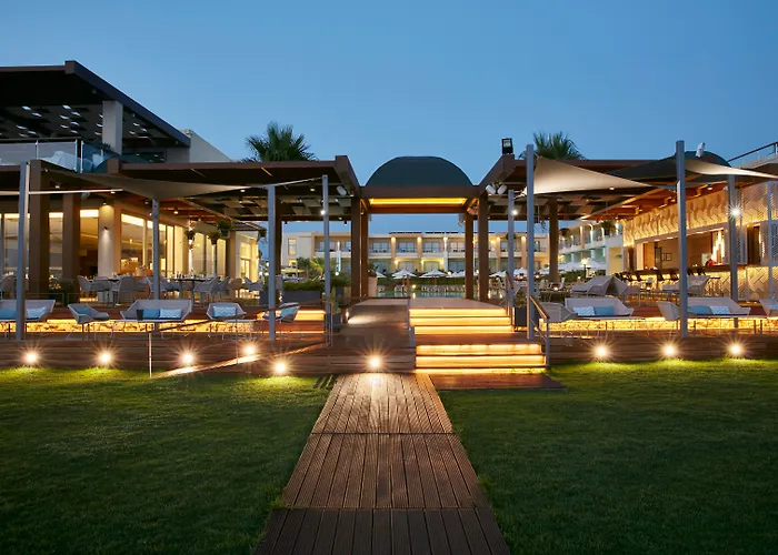 Minoa PalaceSpa Hotel